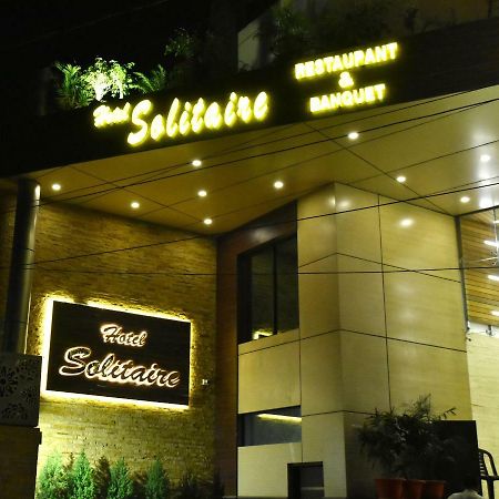 Hotel Solitaire Chinhat Екстер'єр фото